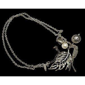 Avenue Y2K Cluster Charm Pendant Necklace